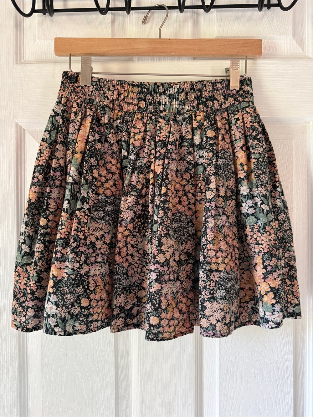 American Eagle Floral Pleated Mini Skirt Boho Ditsy Print Small EUC